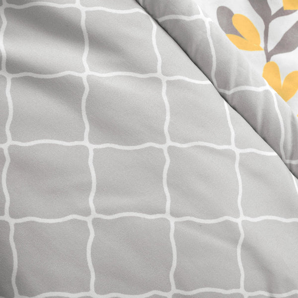 Lush Décor Aprile Reversible Throw