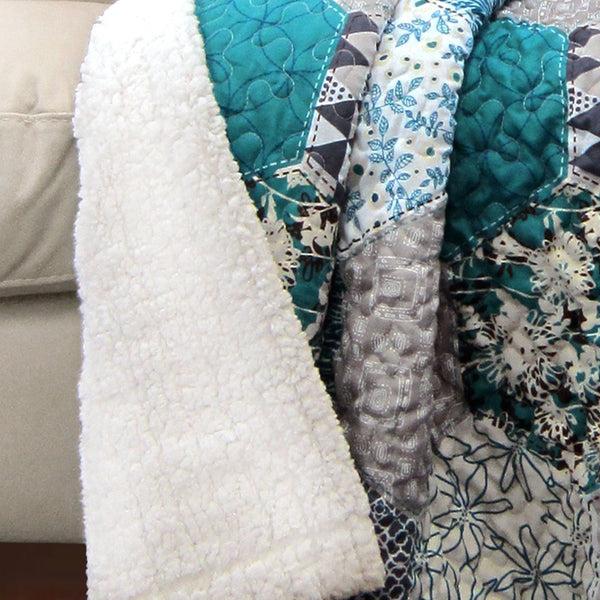 Lush Décor Briley Throw Sherpa