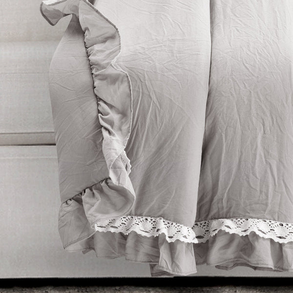Lush Décor Ella Ruffle Lace Throw