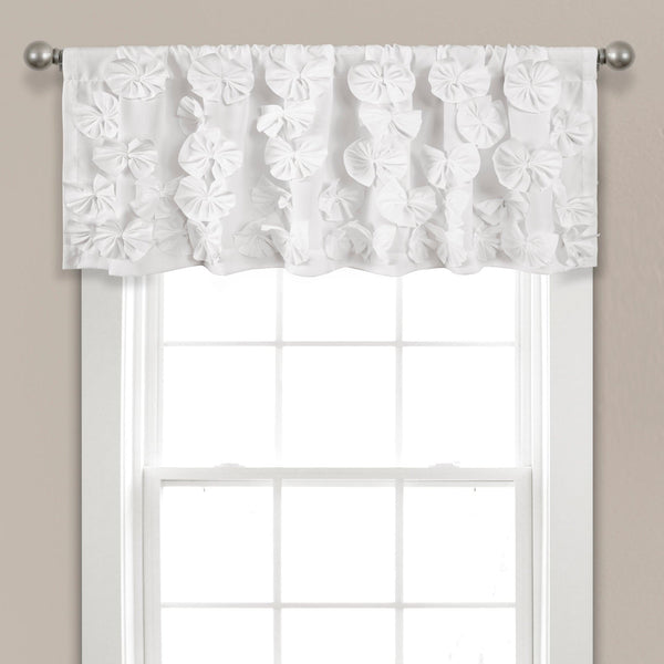 lush décor Riley Valance
