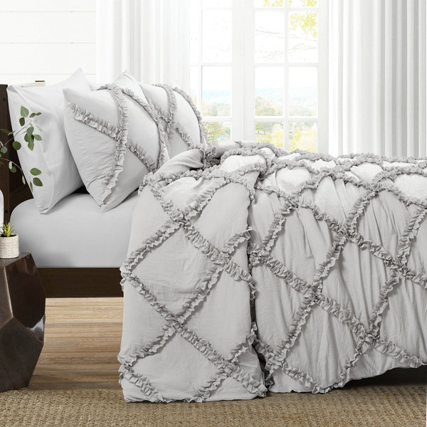 Lush Décor Ruffle Diamond 3 Piece Comforter Set