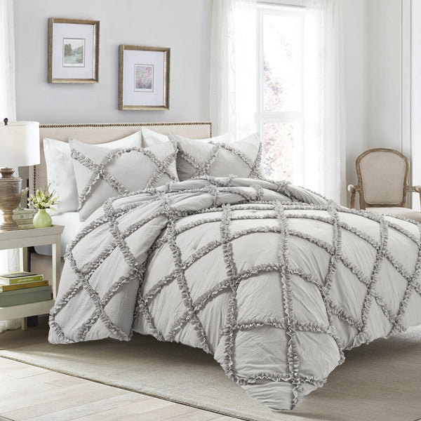 lush décor Ruffle Diamond 3 Piece Comforter Set