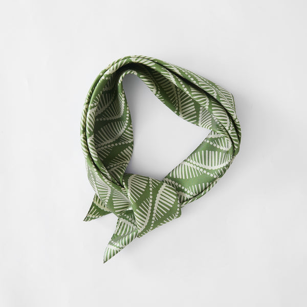 Lush Décor Lush Decor X Chuks Collins - Shadow Bloom Silk Scarf