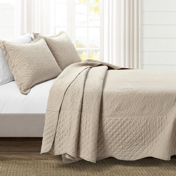 Lush Décor Medallion Scalloped Edge Oversized Bedspread Set