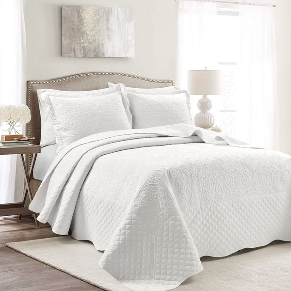 lush décor Medallion Scalloped Edge Oversized Bedspread Set