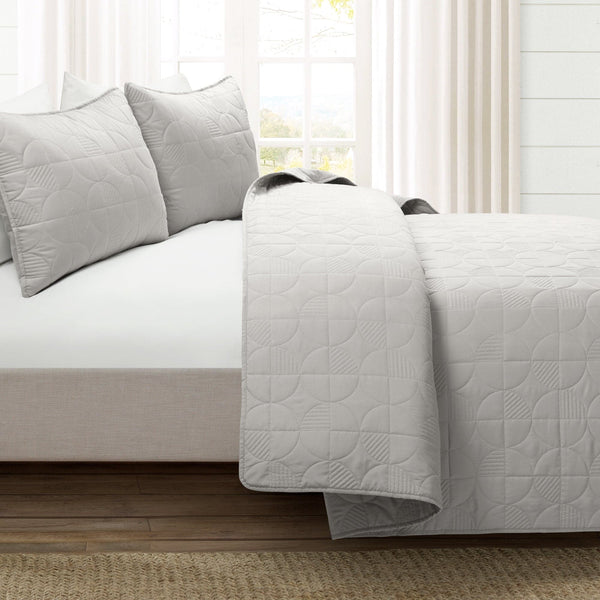 lush décor Mid Century Circle Cotton Quilt 3 Piece Set