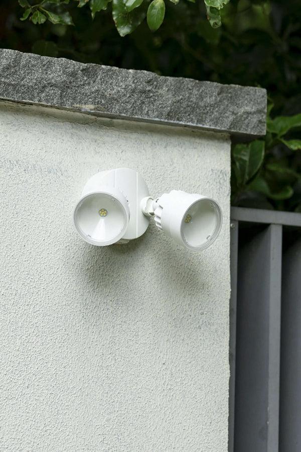 Lutec LUTEC-Shrimp 1130LM 5200K 13.5W Switched Control LED Dual-Head Floodlight