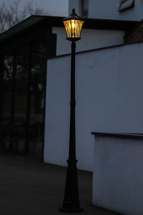 Lutec LUTEC-Single Head Outdoor Solar Post Light Dusk To Dawn 200LM 2700K 3.7V Up To 8hour Runtime Black(Head+Post)