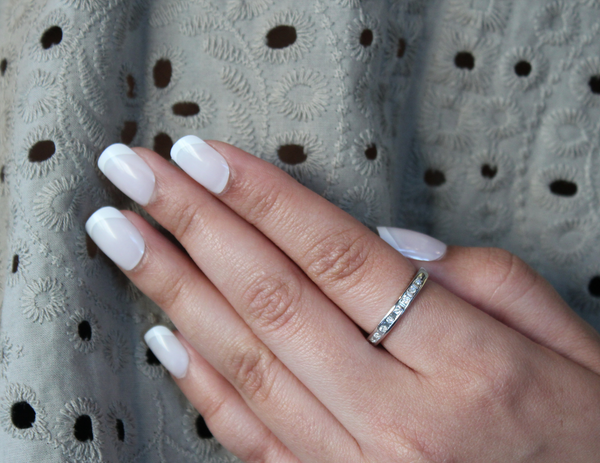 LuvMyJewelry Amber 14K White Gold Round Diamond Studded Stackable Band Ring - 0.68cts