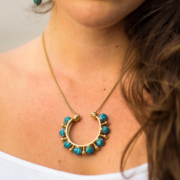 LuvMyJewelry Circle Of Fire Turquoise Necklace In 14K Yellow Gold Plated Sterling Silver