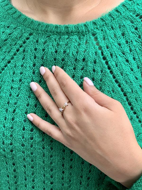 LuvMyJewelry Dazzling Star Cluster Diamond Ring In 14K Yellow Gold