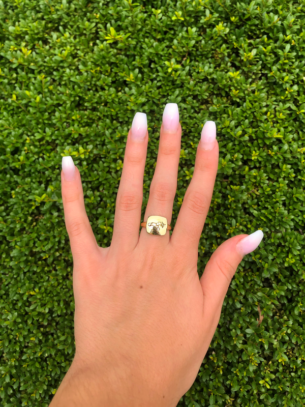 LuvMyJewelry Leo Lion Peridot & Diamond Constellation Signet Ring In 14K Yellow Gold