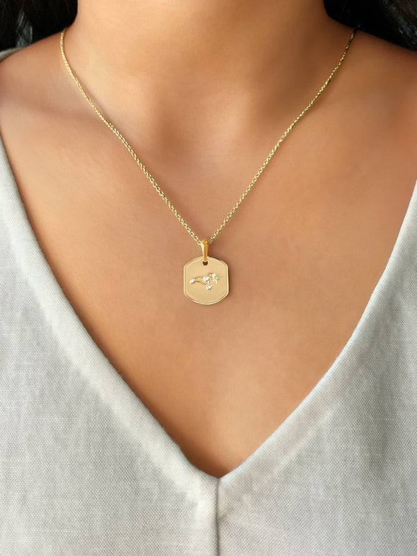 LuvMyJewelry Leo Lion Peridot & Diamond Constellation Tag Pendant Necklace In 14K Yellow Gold