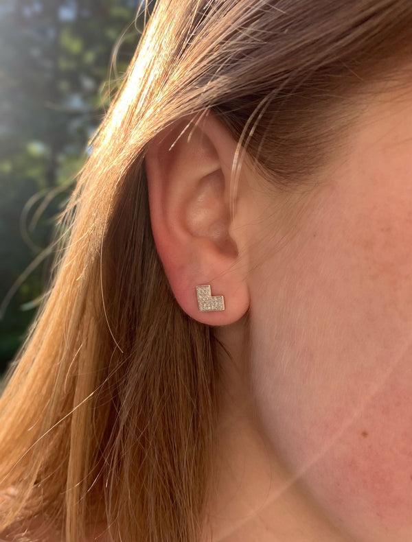 LuvMyJewelry One Way Arrow Diamond Stud Earrings In Sterling Silver