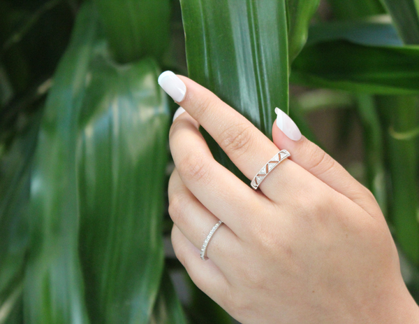 LuvMyJewelry Prism 14K White Gold Round Diamond Studded Stackable Ring - 0.05cts