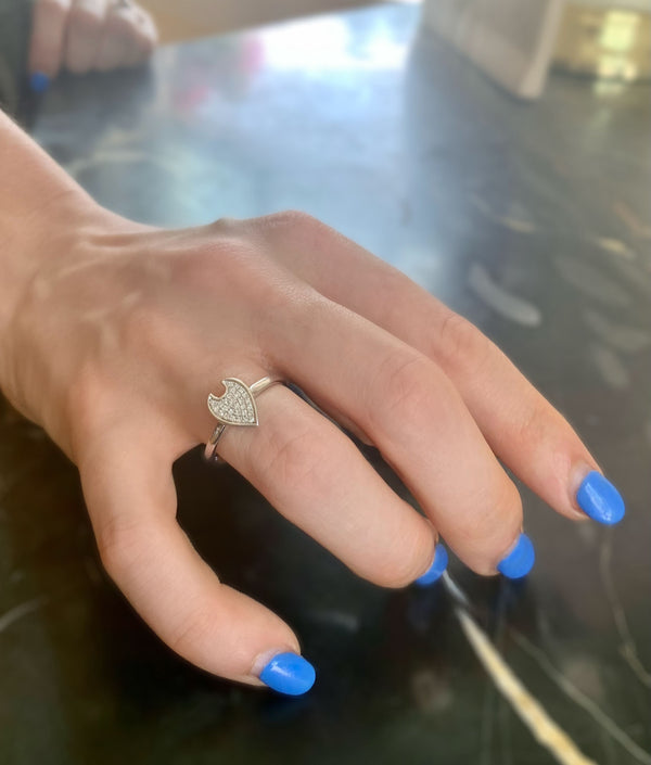 LuvMyJewelry Raindrop Diamond Ring In Sterling Silver