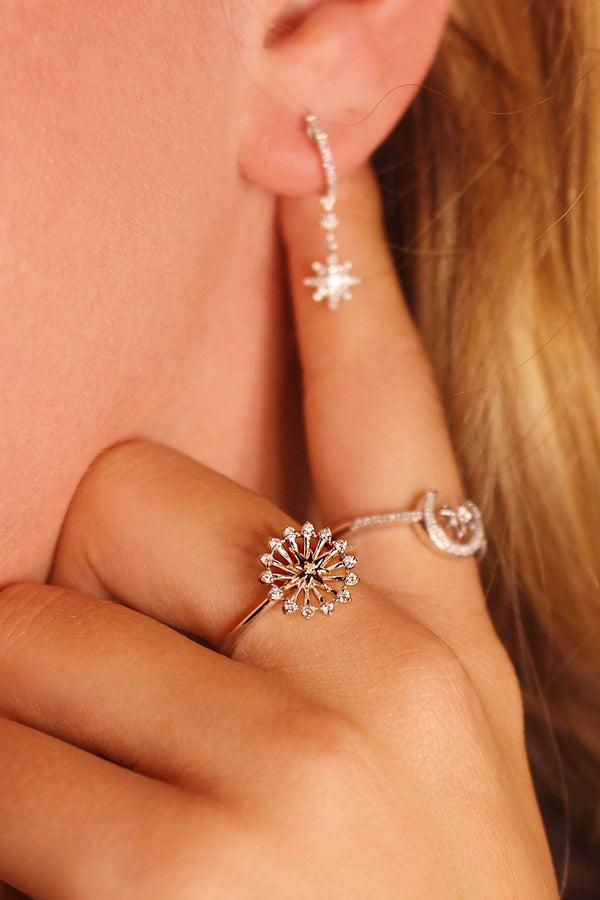 LuvMyJewelry Starburst Diamond Ring In 14K White Gold