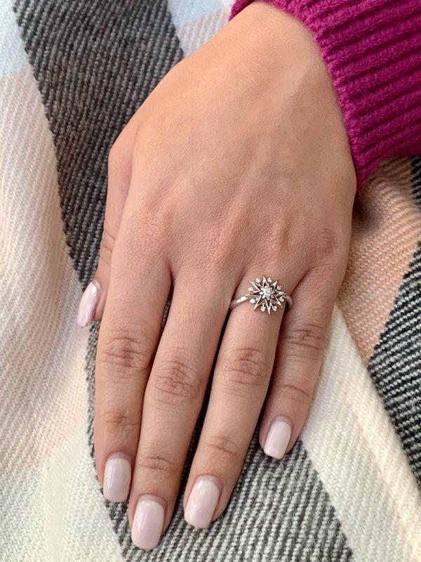 LuvMyJewelry Supernova Star Diamond Ring In 14K White Gold