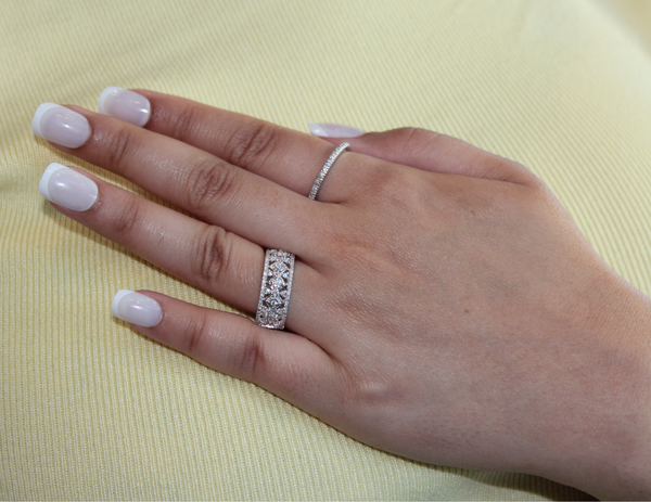 LuvMyJewelry Xeno 14K White Gold Round Diamond Studded Textured Band Ring - 0.24cts