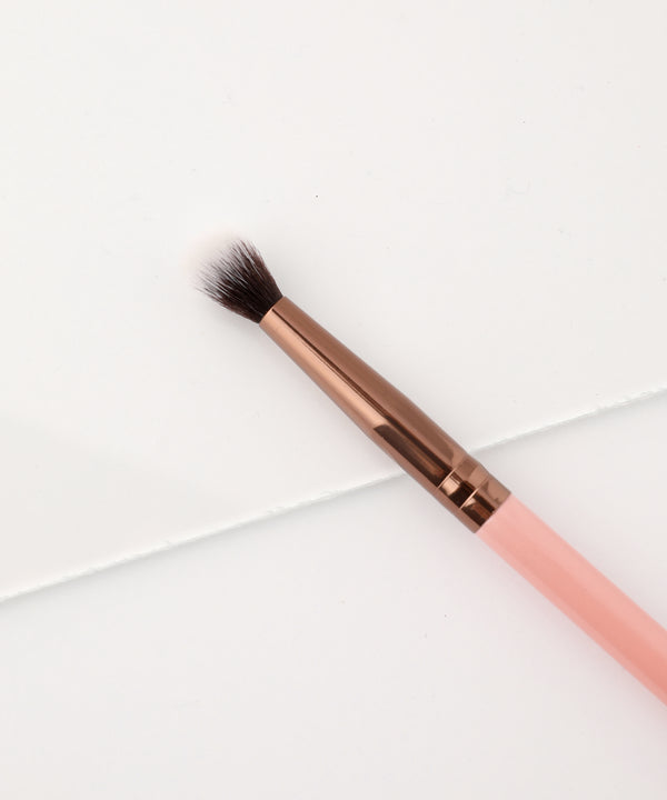 Luxie LUXIE 231 Small Tapered Blending Brush - Rose Gold
