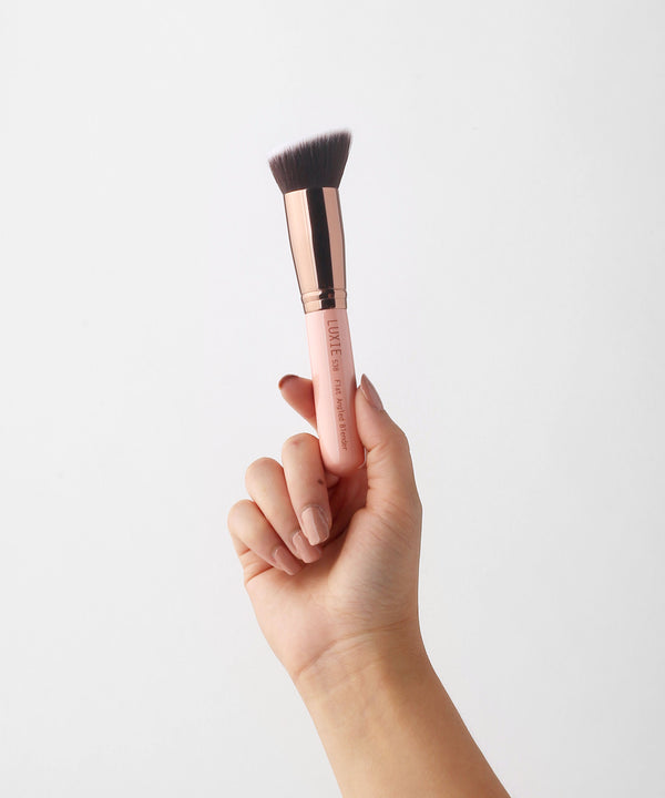 Luxie LUXIE 538 Flat Angled Blender Brush - Rose Gold