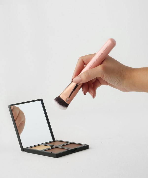 Luxie LUXIE 650 Precision Angled Contour Brush - Rose Gold