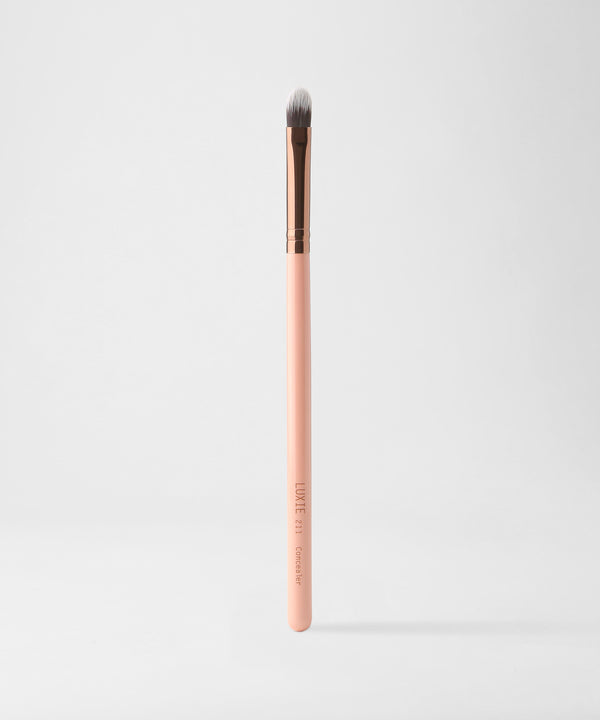 luxie LUXIE 211 Concealer Brush - Rose Gold