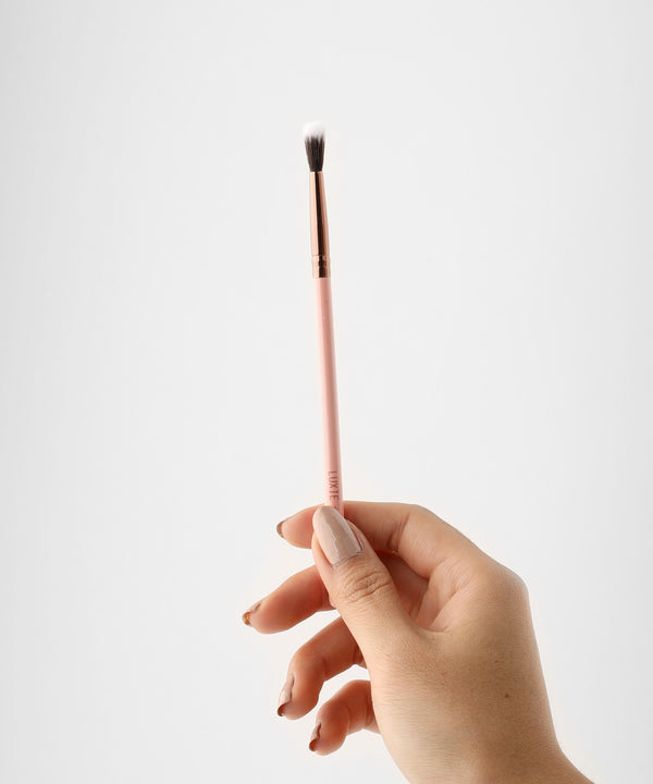 Luxie LUXIE 237 Blending Brush - Rose Gold