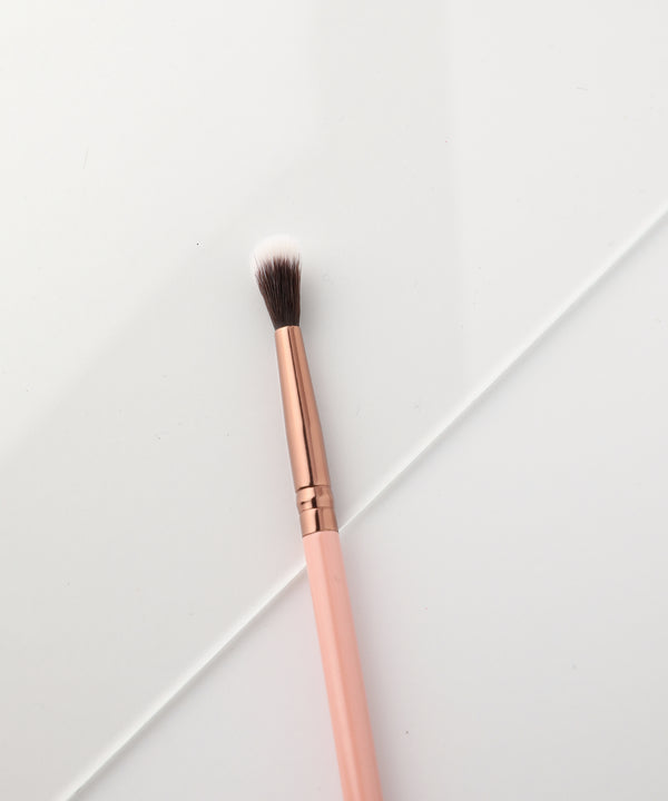 Luxie LUXIE 237 Blending Brush - Rose Gold
