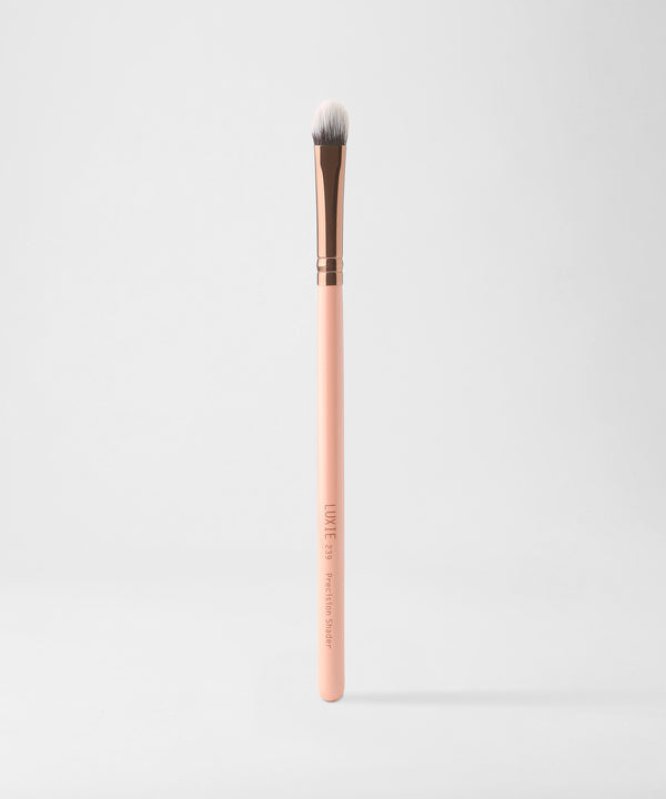 luxie LUXIE 239 Precision Shade Brush - Rose Gold