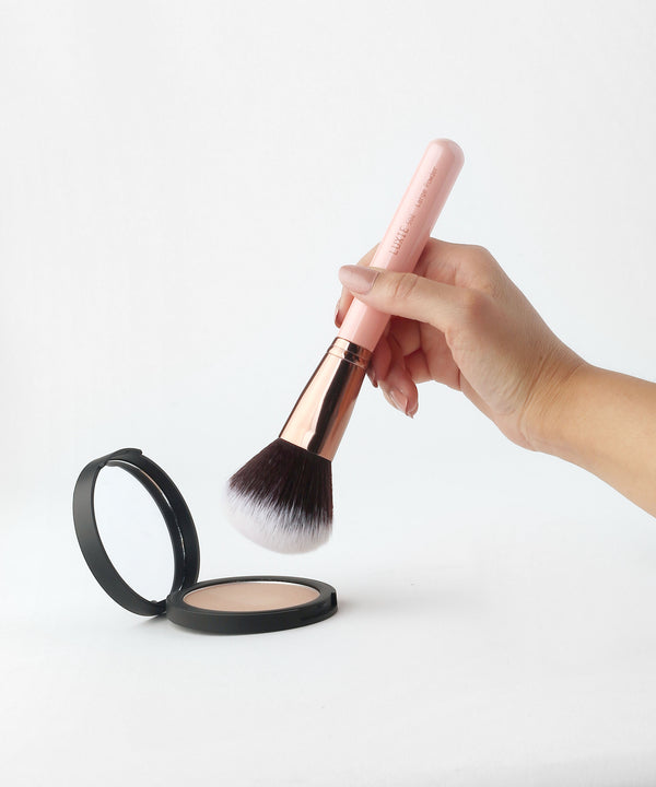 Luxie LUXIE 502 Large Powder Brush - Rose Gold