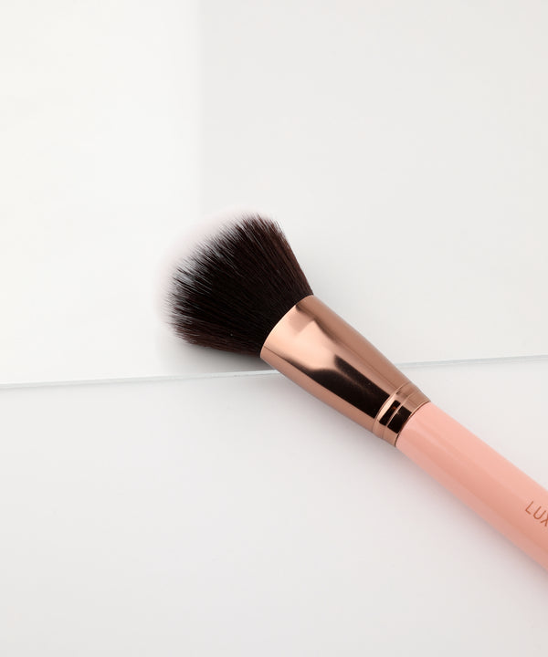 Luxie LUXIE 502 Large Powder Brush - Rose Gold