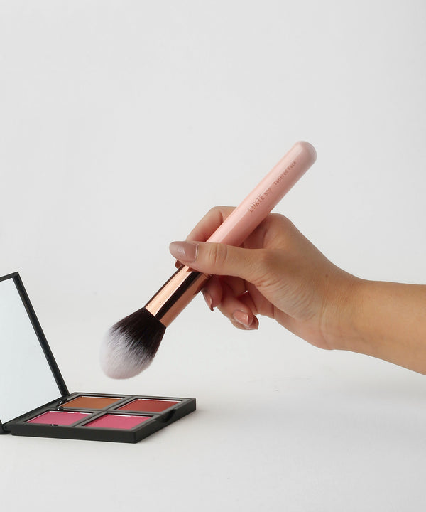 Luxie LUXIE 520 Tapered Face Brush - Rose Gold