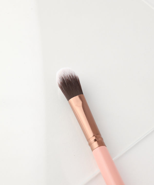 Luxie LUXIE 526 Large Concealer Brush - Rose Gold