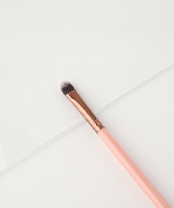 Luxie LUXIE 528 Concealer Brush - Rose Gold