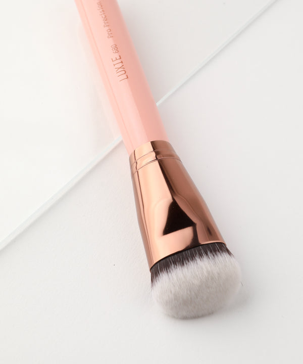 Luxie LUXIE 680 Pro Precision Face Brush - Rose Gold