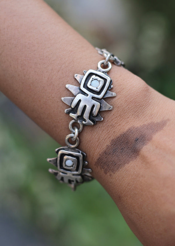 luz Vintage Sterling Silver & Opal Alien Bracelet