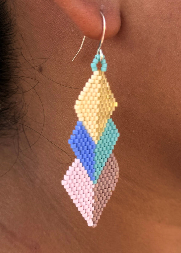 luz Native American - Wixárika Beaded Earrings Japanese Glass Seed Beads - Tsi kwari