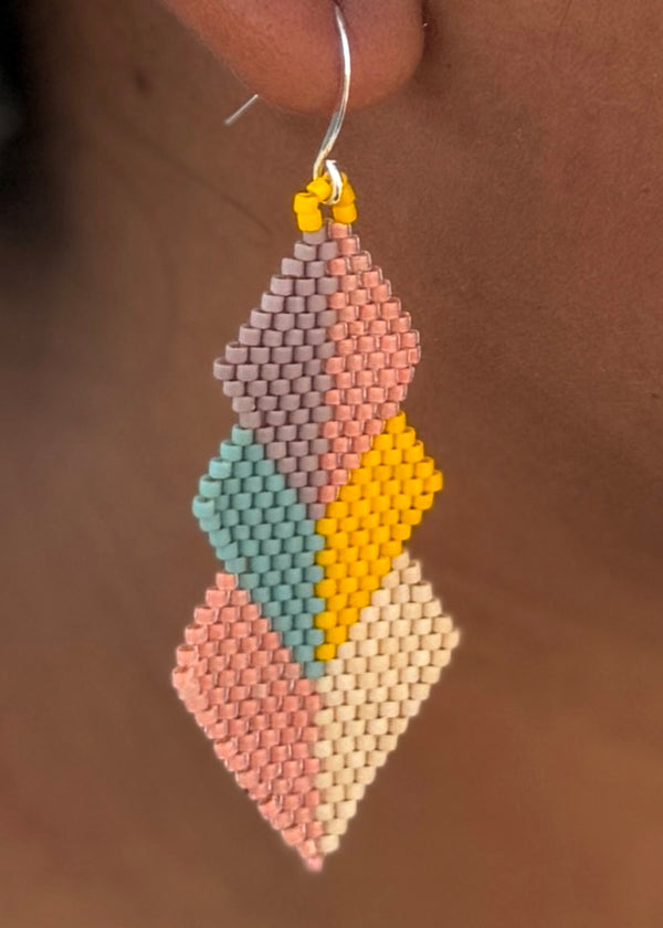 luz Native American - Wixárika Beaded Earrings Japanese Glass Seed Beads - Tu'uri xúkwiri