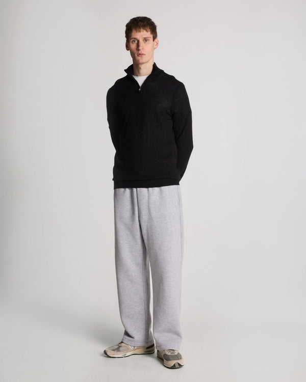 lyle & scott Golf Inspired Embroidered 1/4 Zip Merino Knit Jumper Jet Black