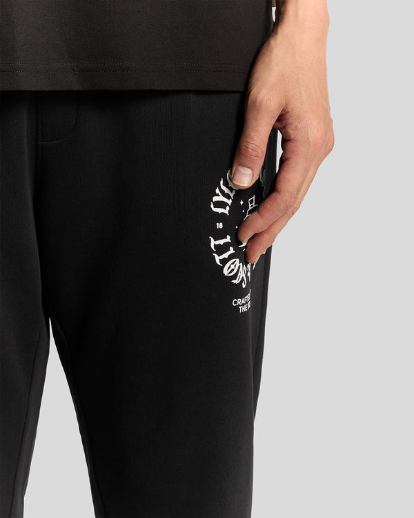 Lyle & Scott Insignia Graphic Cotton Joggers Jet Black