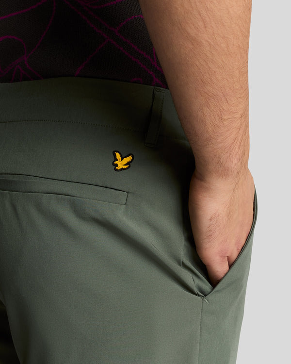 Lyle & Scott Golf 5 Pocket Short Cactus Green