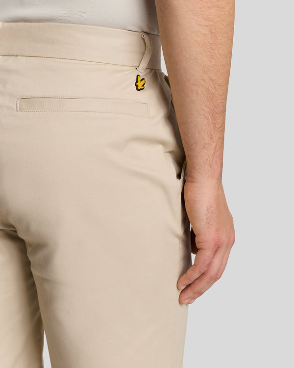 Lyle & Scott Golf Course Stretch Chino Shorts Sesame