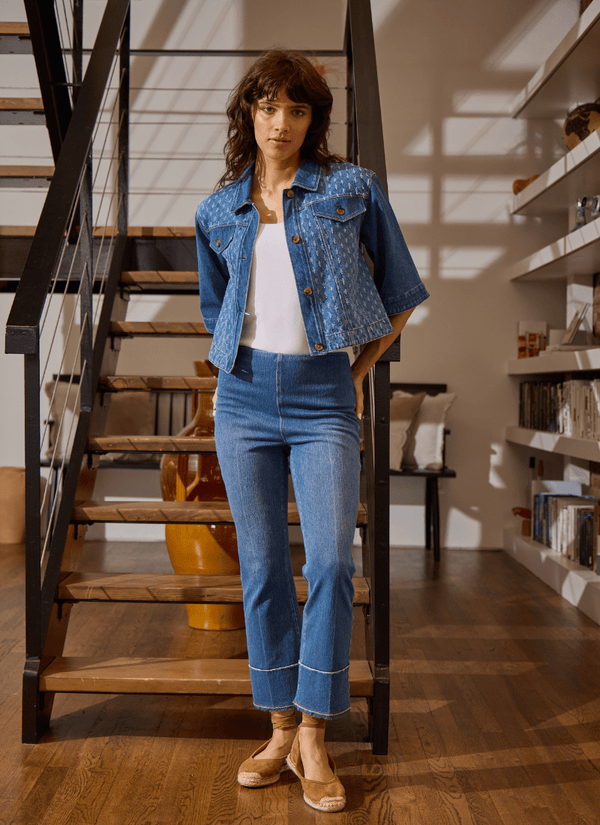 lyssé Dara Seamed Hem Crop Denim (25" inseam) Mid Wash