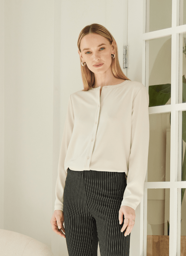 lyssé Aria Stretch Woven Top Oat
