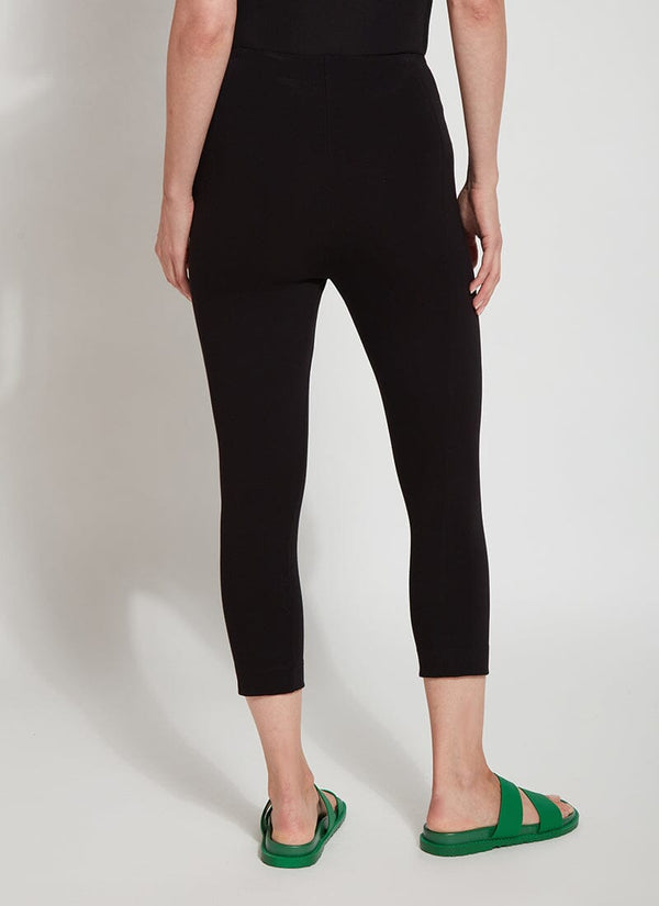 Lyssé Clair Seamed Capri (21" Inseam) Black