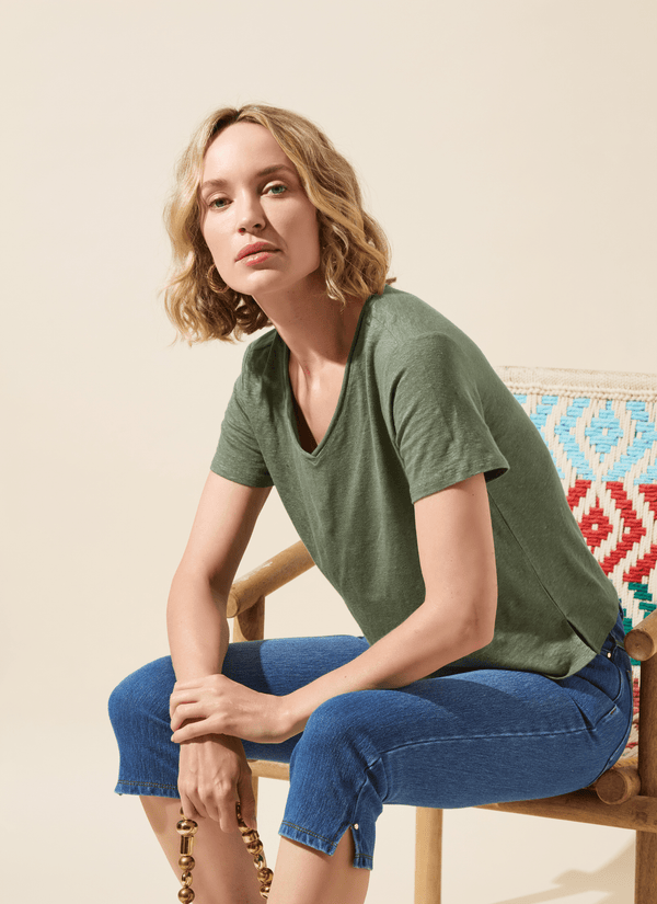 Lyssé Cyrus Box-Cut V-Neck Tee White