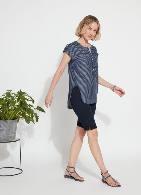 Lyssé Denim Boyfriend Short Mid Wash