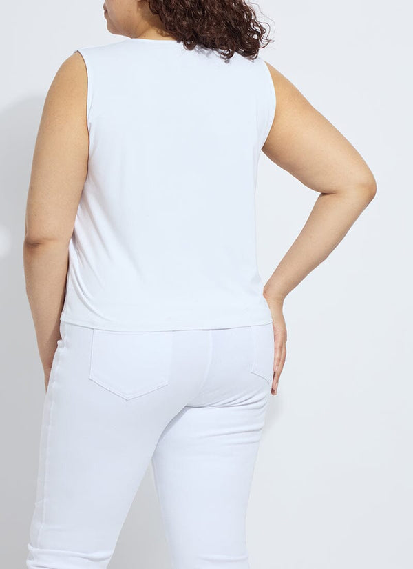Lyssé Essential V-neck Shell Curvy White