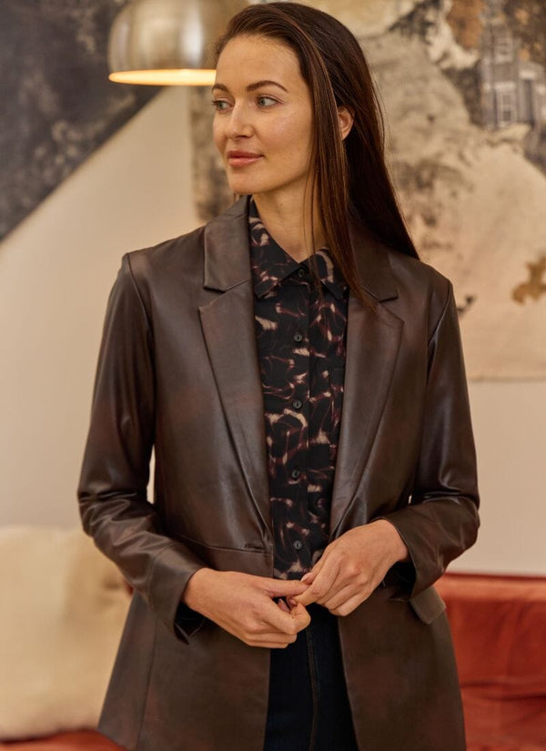 lyssé Natalia Vegan Leather Blazer Antique Brown